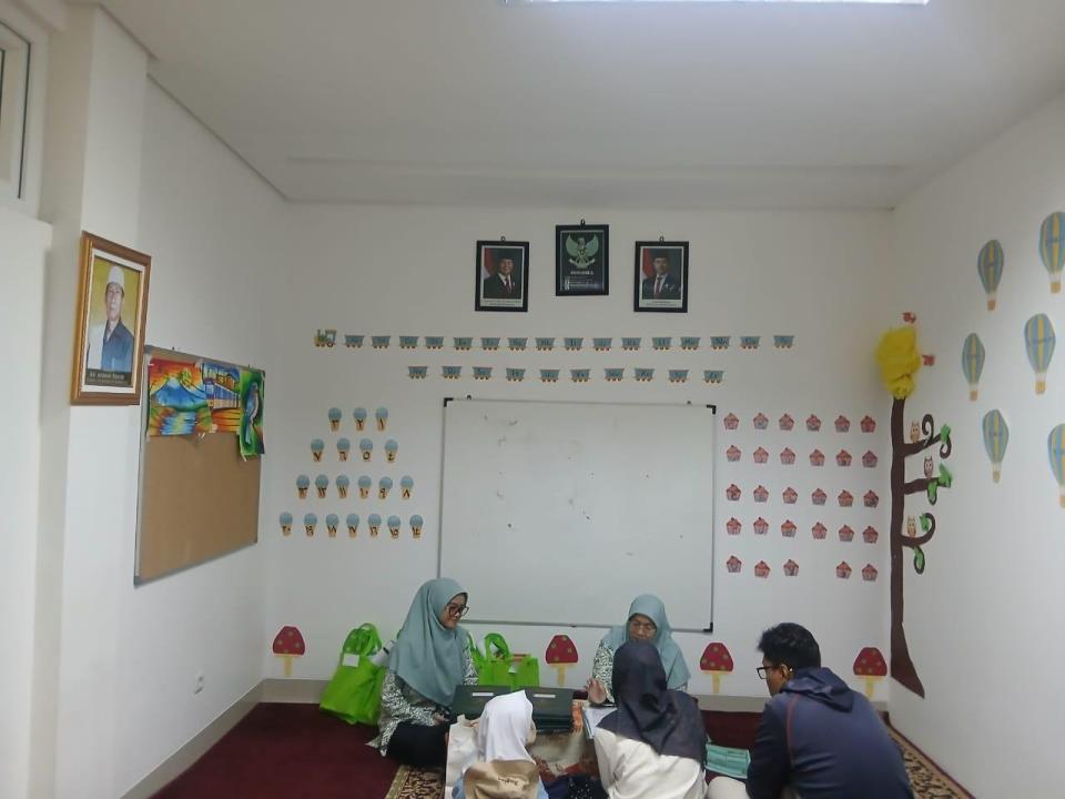 D:\Data Baru TPQ\PENILAIAN AKHIR SEMESTER GANJIL TAHUN PELAJARAN 20252026\FOTO DAN VIDEO PAS I\WhatsApp Image 2025-12-18 at 07.41.43 (1).jpeg